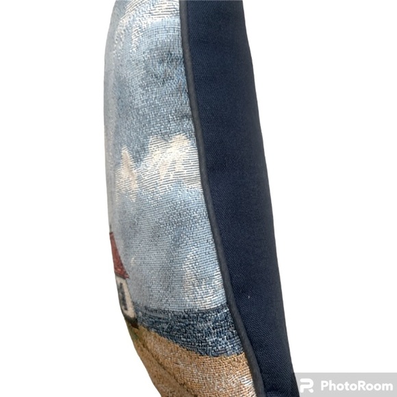 V🌺 VINTAGE LIGHTHOUSE TAPESTRY PILLOW 17 X 17 EUC - Picture 3 of 4